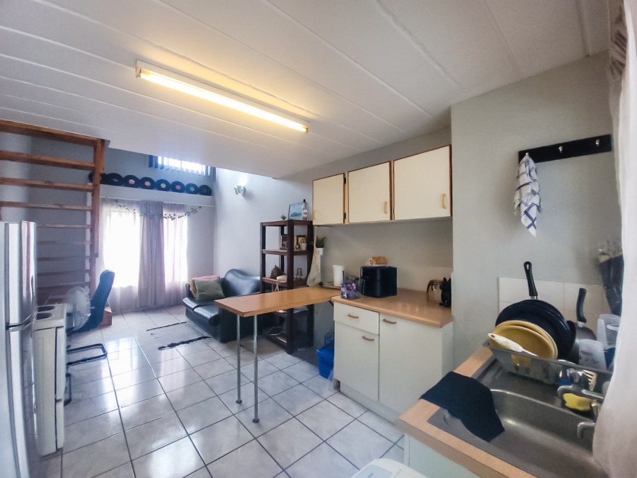 1 Bedroom Property for Sale in Kannoniers Park North West